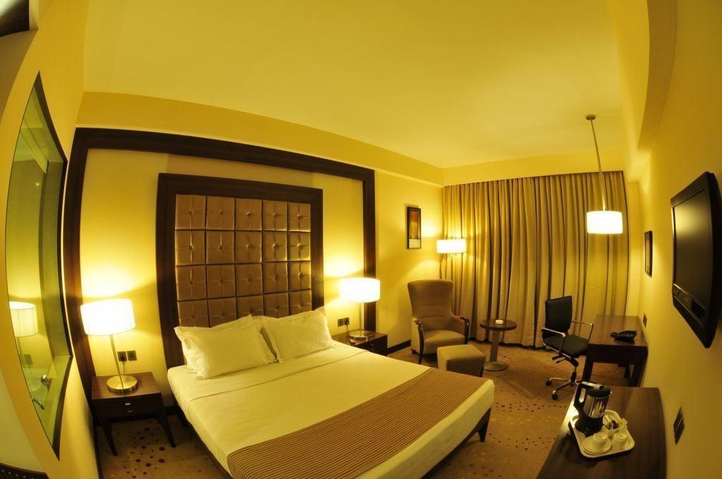 The Cambay Grand Hotel Ahmadábád Kültér fotó