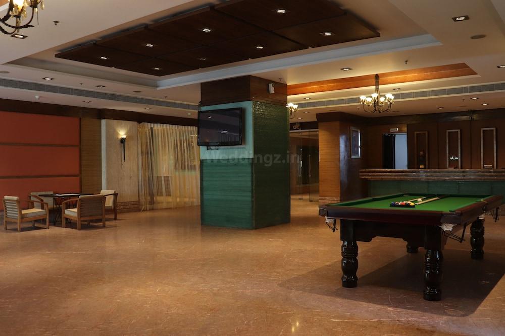 The Cambay Grand Hotel Ahmadábád Kültér fotó