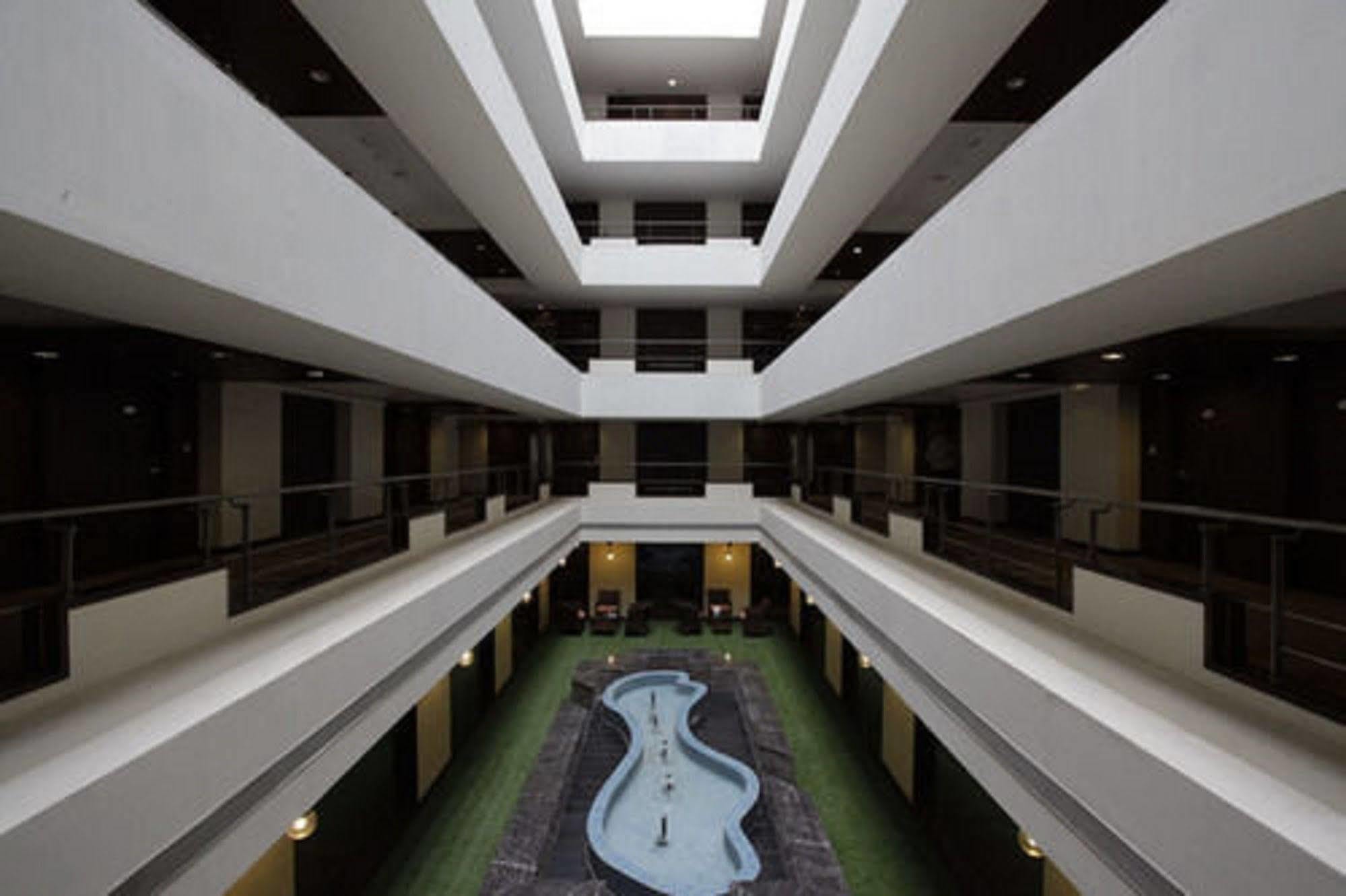 The Cambay Grand Hotel Ahmadábád Kültér fotó